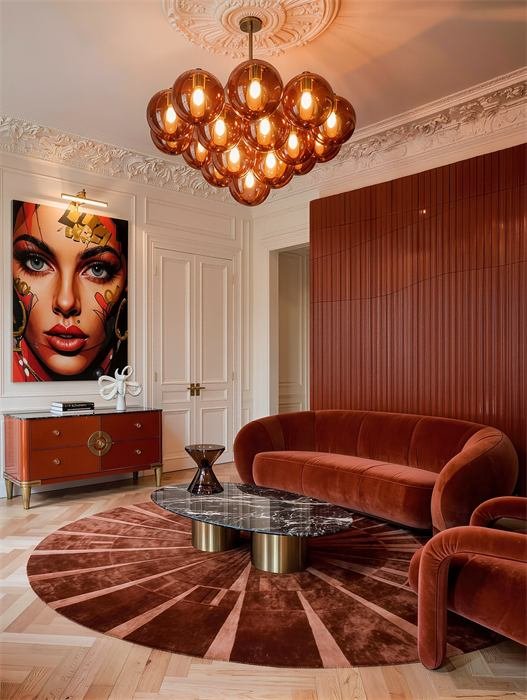 Salon rouge avec tableau pop art et boiseries cannelées – projet L'Azur, Cannes