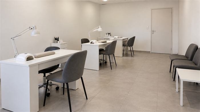 Salão de manicure antes do projeto – projeto Les Oursinières, Hyères